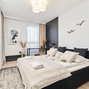 deluxe-studio-braniborska-by-renters.hotelswroclaw.com/