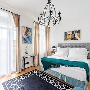 https://apartment-5th-floor.praguehotelsweb.com